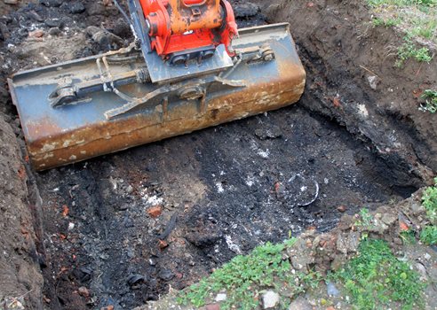 2025 02 19 Gravko Graver Forurenet Jord Væk COLOURBOX33516859