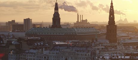 2026 01 21Solnedgang Over Københavns Skyline Med Snedækkede Tage COLOURBOX3037113