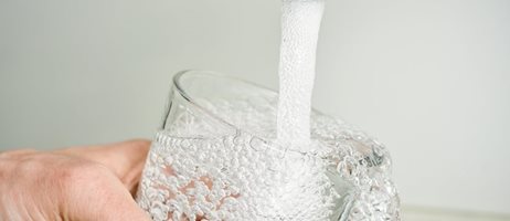 Vandstraale Og Vandglas Colourbox27307238 1 (1)