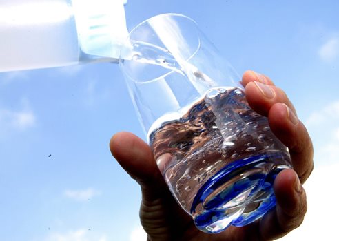 Vandkande og vandglas COLOURBOX565735.jpg