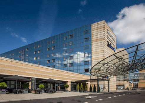 Radisson-Blu-facade.jpg