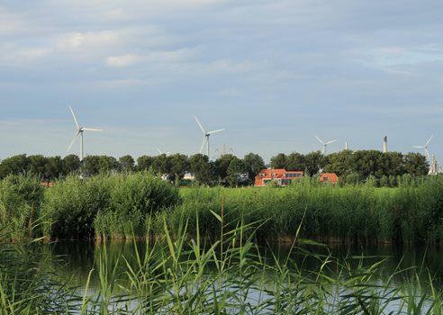 Vindmøller ved å COLOURBOX30615263.JPG